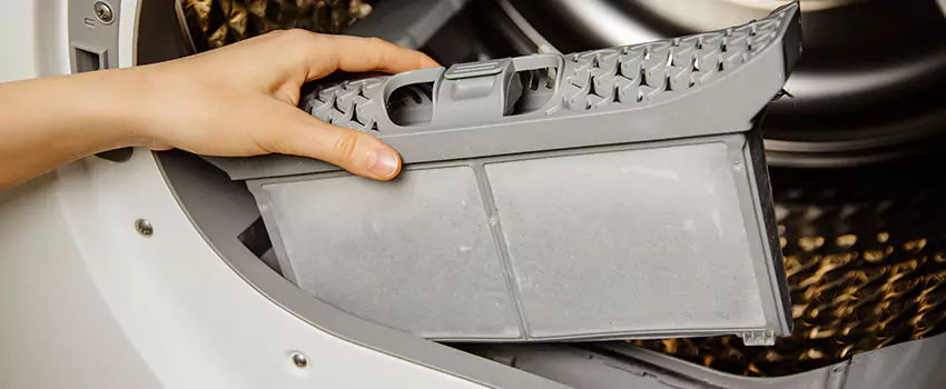 Signs Of A Clogged Dryer Lint Trap in Decatur, Illinois